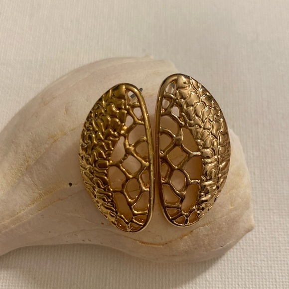 Lisa Freede Jewelry - Lisa Freede Gold Textured Earrings